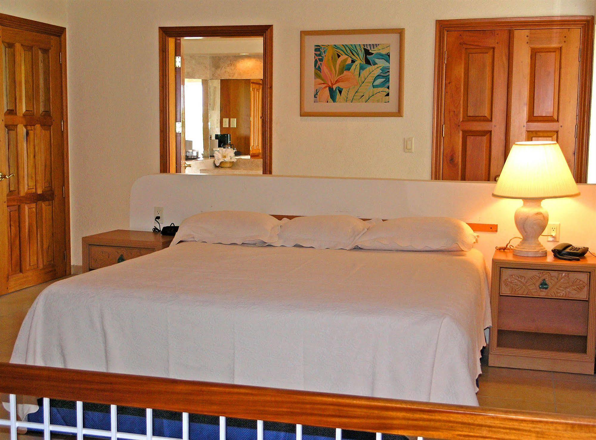 Hotel Marina Puesta Del Sol Aposentillo Exterior foto