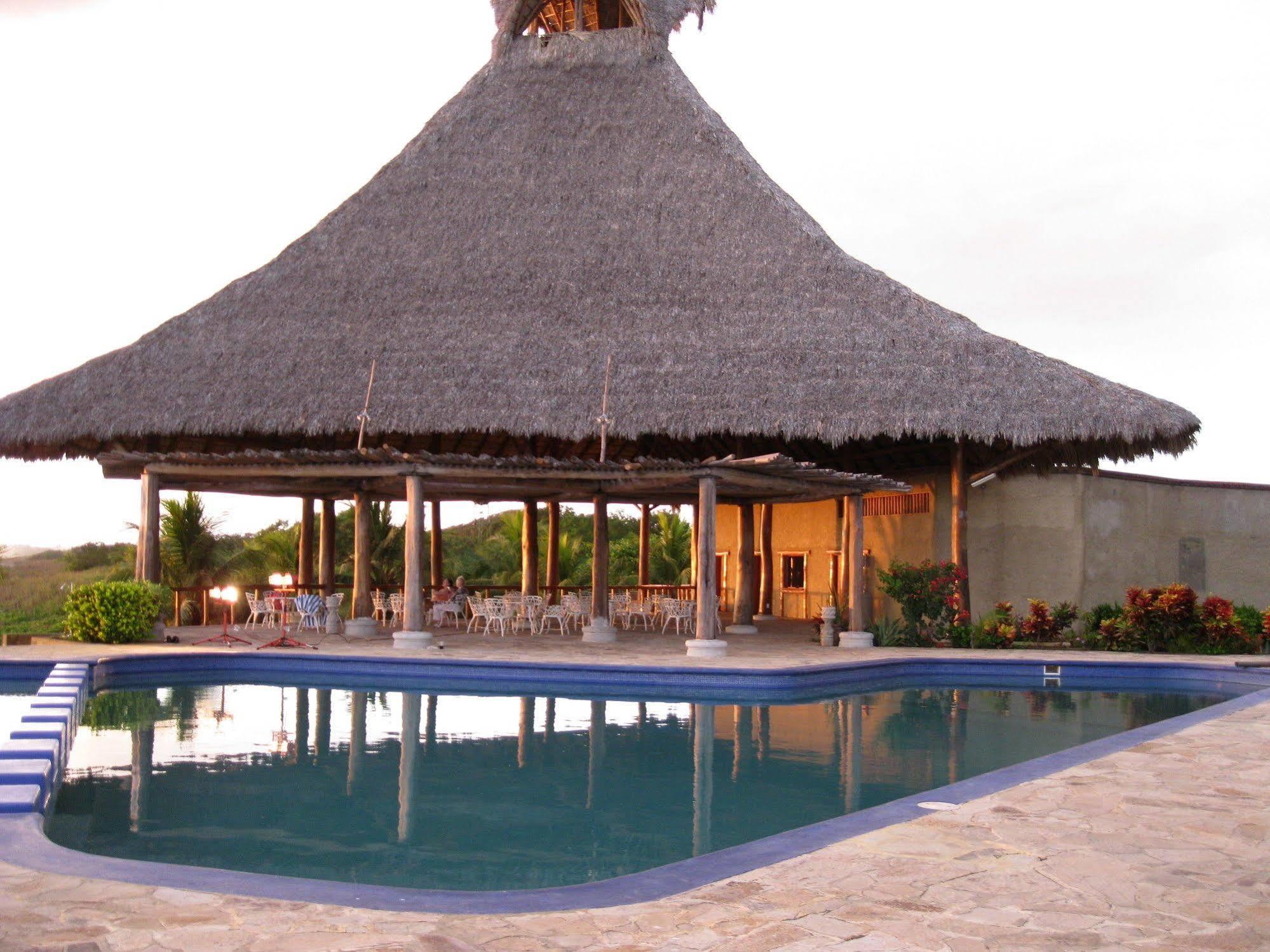 Hotel Marina Puesta Del Sol Aposentillo Exterior foto